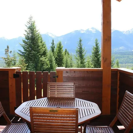 Cedar House Restaurant & Chalets Golden Exterior photo