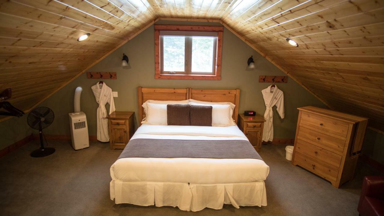 Lodge Cedar House Restaurant&chalets