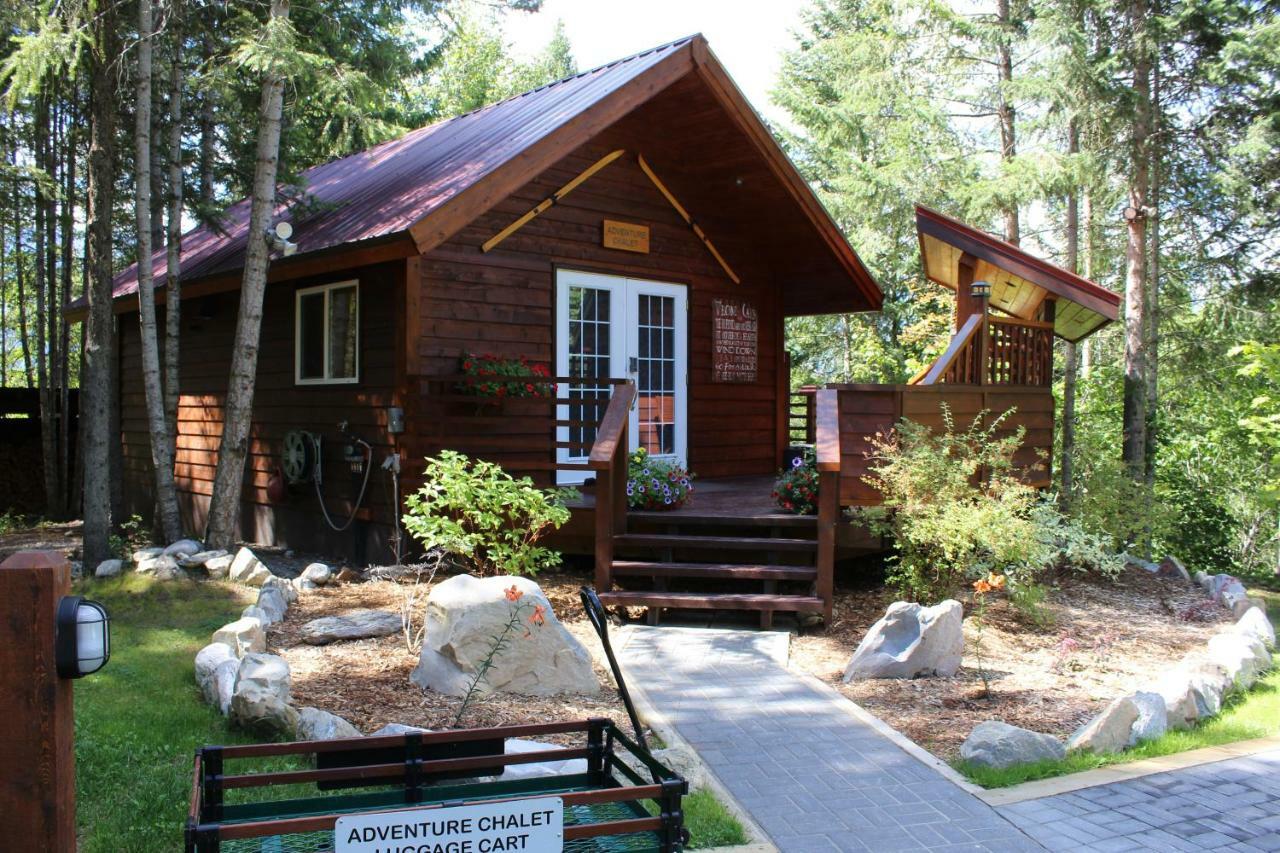 Cedar House Restaurant&chalets Golden