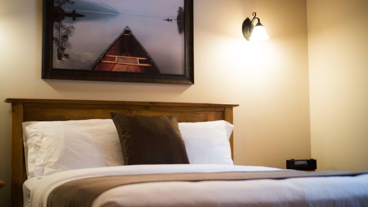 Cedar House Restaurant&chalets * Golden